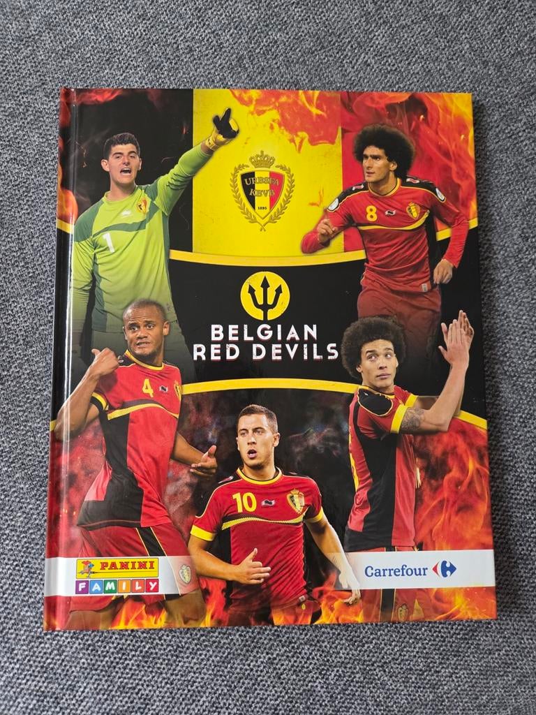 Album panini Diables Rouges complet, Hobby & Loisirs créatifs, Enlèvement ou Envoi, Utilisé, Autocollants et Photos