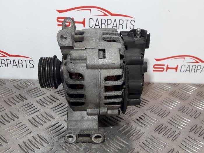 Dynamo d'un Mercedes B-Klasse, 3 mois de garantie, Utilisé, -, -