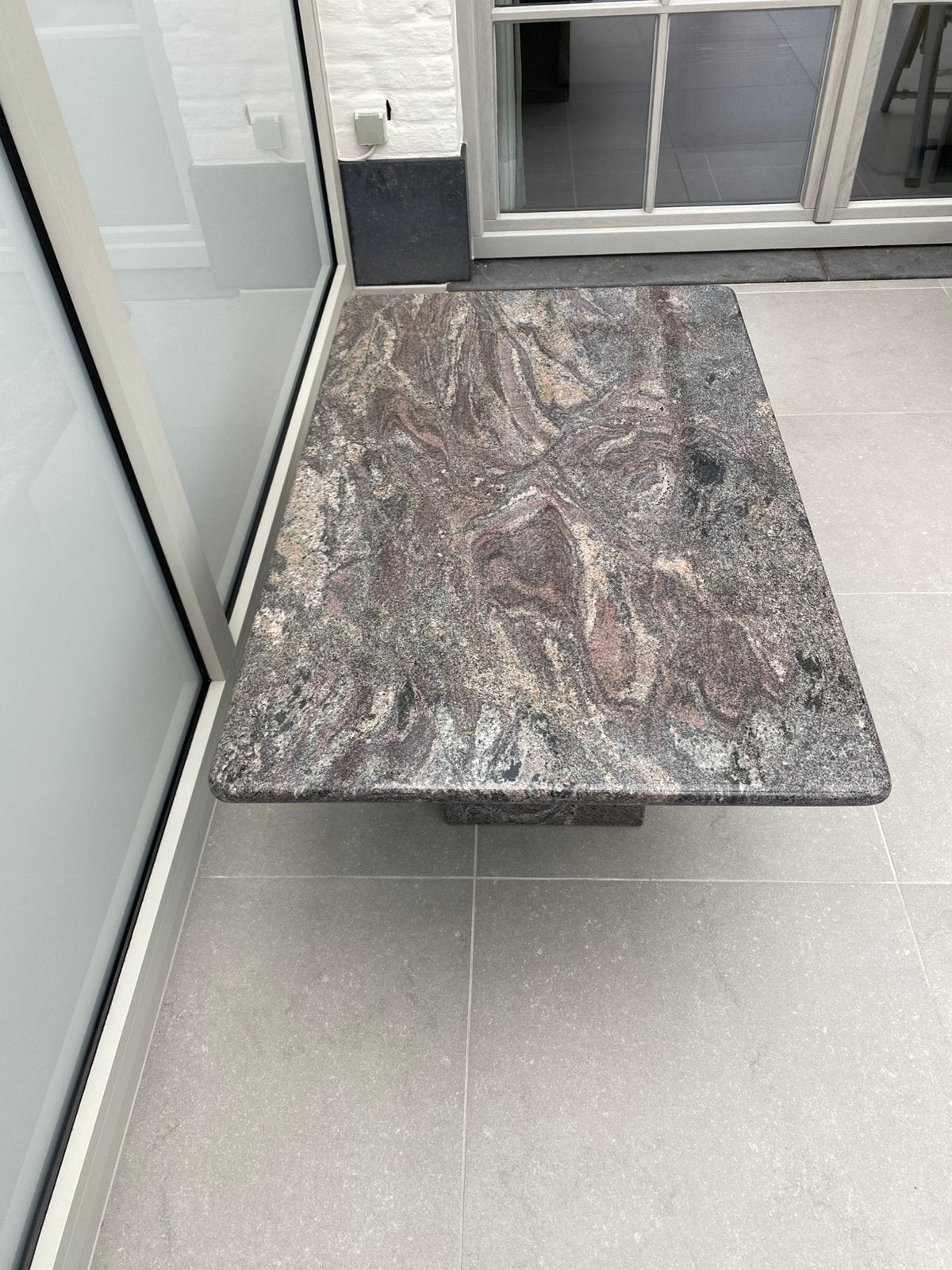 Granieten salontafel, Huis en Inrichting, Ophalen, Zo goed als nieuw