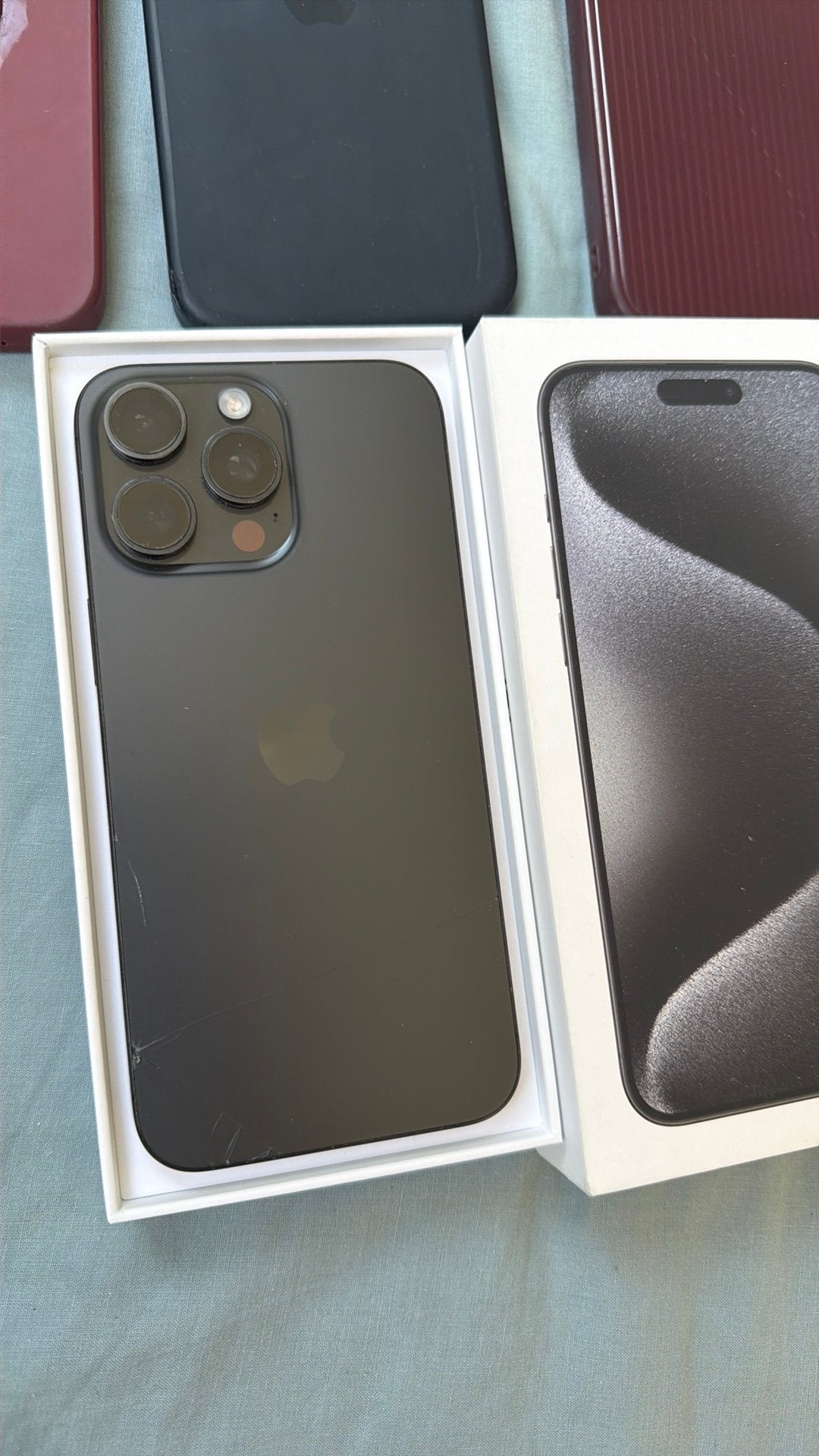 iPhone 15 Pro Max, 256GB, Zwart Titanium | Inclusief hoesjes, 256 GB, 86 %, Zwart, IPhone 15 Pro Max