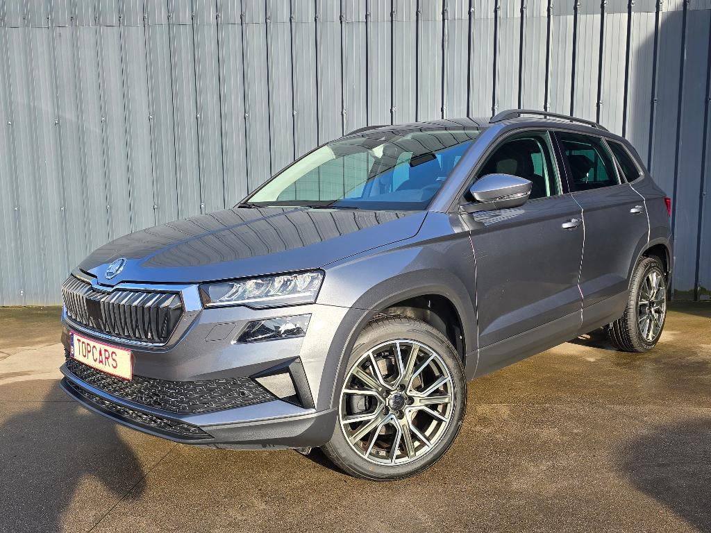 ✔SKODA KAROQ 1.0TSI SUV Ambition 2024 Euro6! Trekhaak,.., Auto's, Skoda, Voorwielaandrijving, Stof, Karoq, Bedrijf