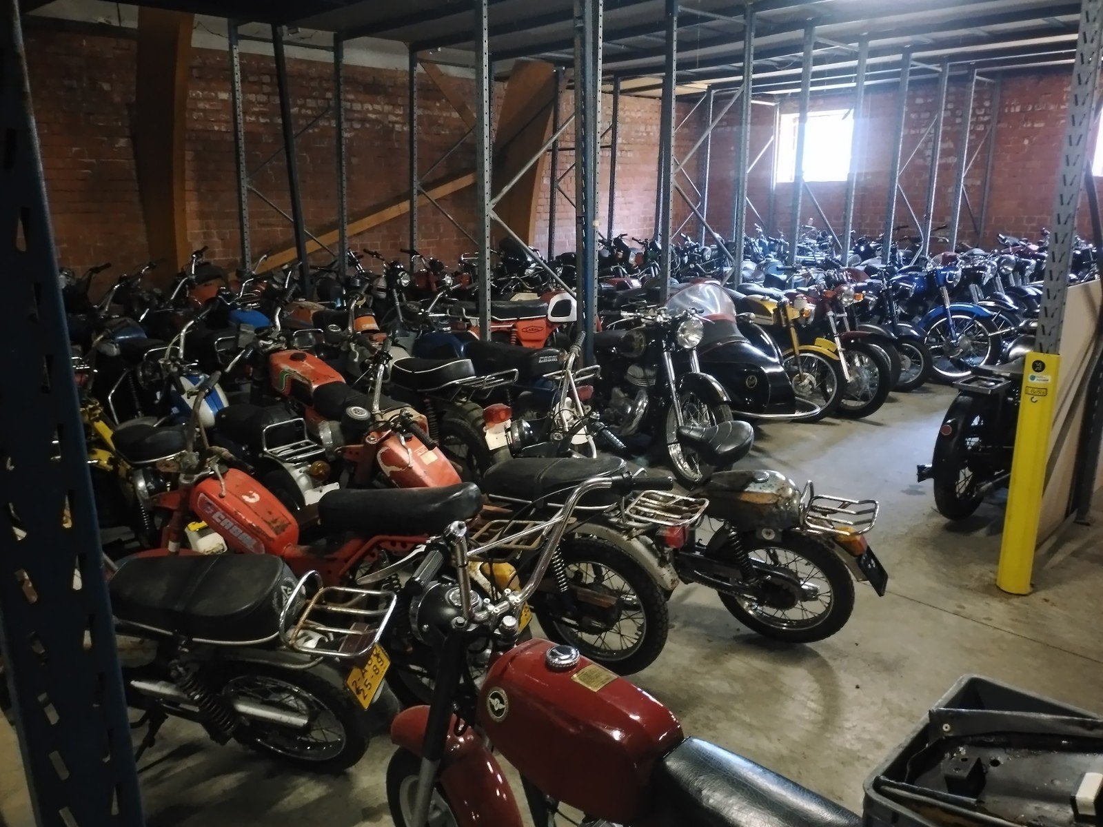 Diverse Duitse en Portugese oldtimer brommers en motoren, Ophalen, Klasse B (45 km/u), Overige merken