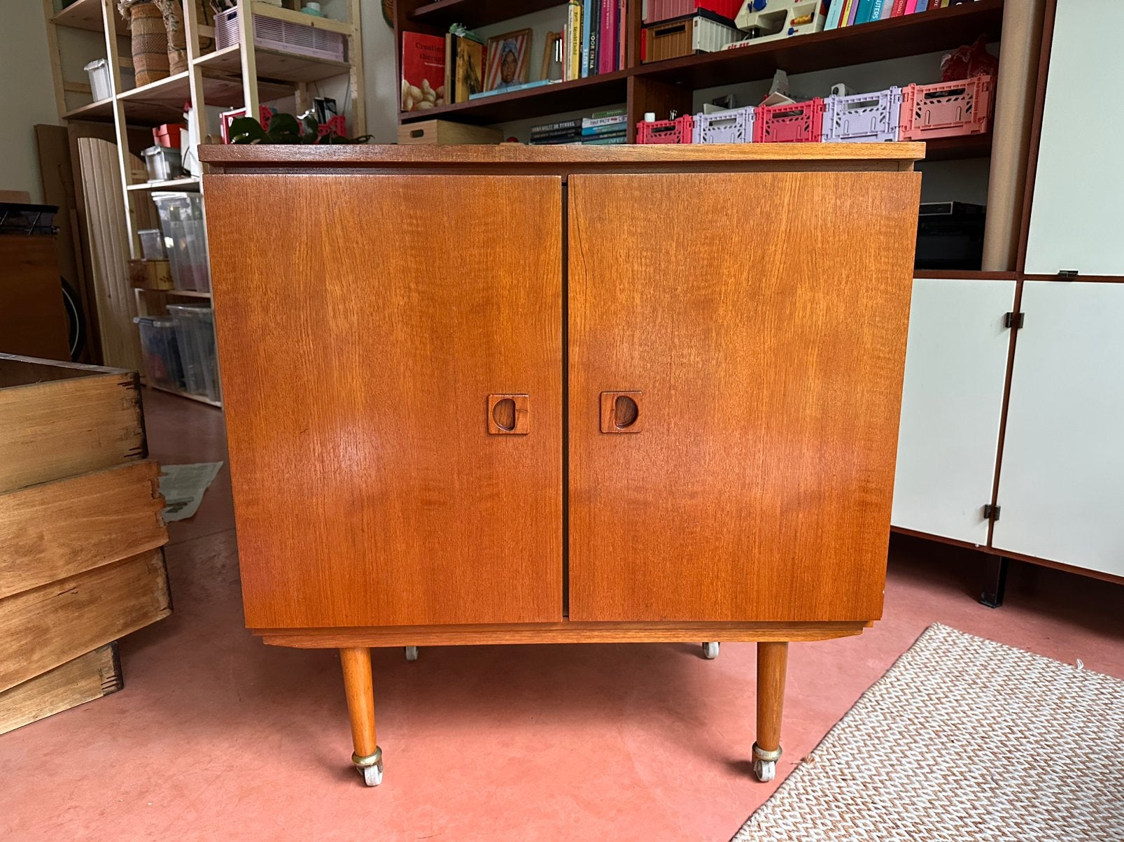 Vintage retro kast / jarenb50-60 / teak fineer, Ophalen, Gebruikt