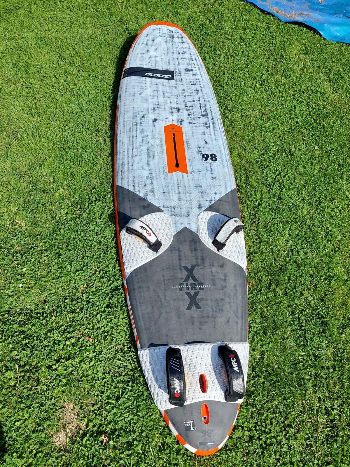 RRD X-fire 98 V10 62 breed in heel mooie staat te koop, Sports nautiques & Bateaux, Planche à voile, Enlèvement, RRD