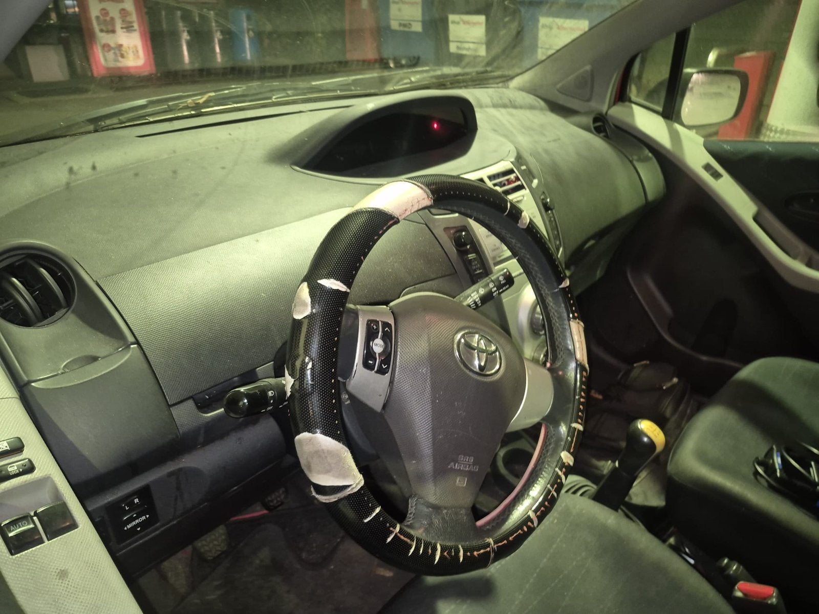 Toyota, Autos, Rouge, Achat, Boîte manuelle, Particulier