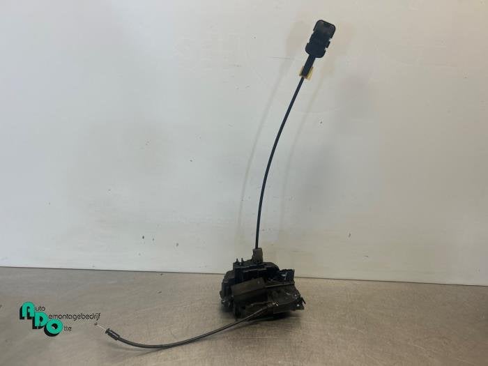 Deurslot Mechaniek 4Deurs rechts-voor van een Renault Clio (, Gebruikt, -, Renault, -
