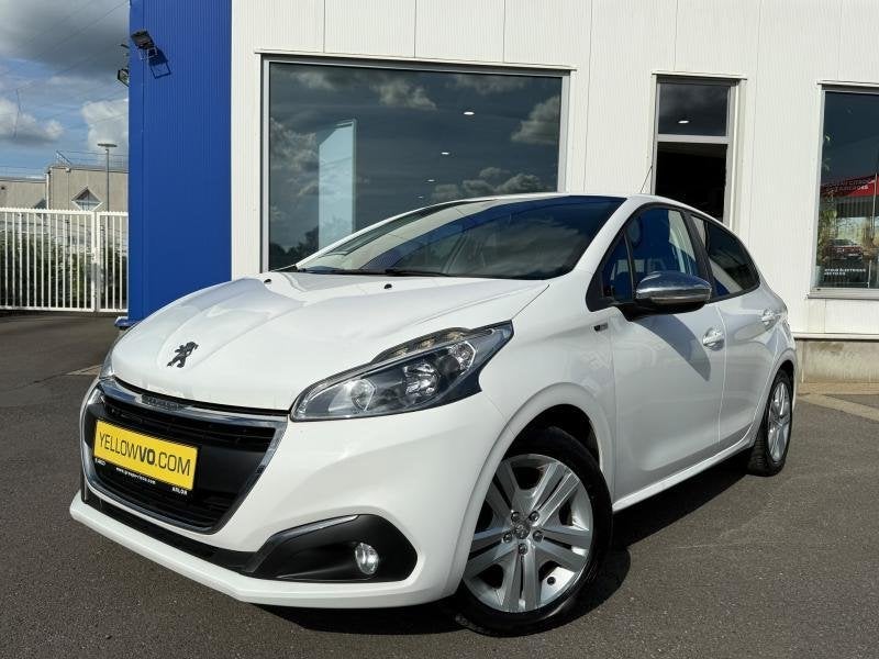Peugeot 208 Style / 82ch, Euro 6, 1199 cc, Wit, Handgeschakeld