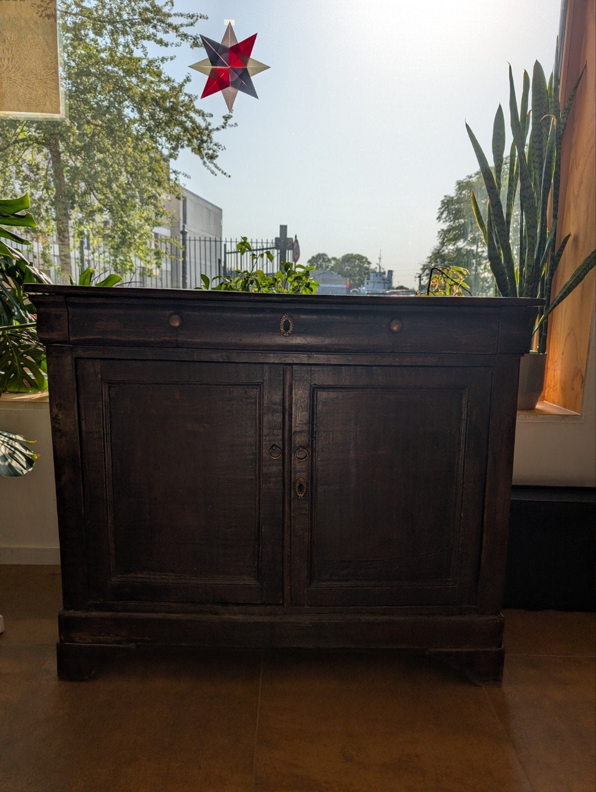 Antieke houten kast, Ophalen