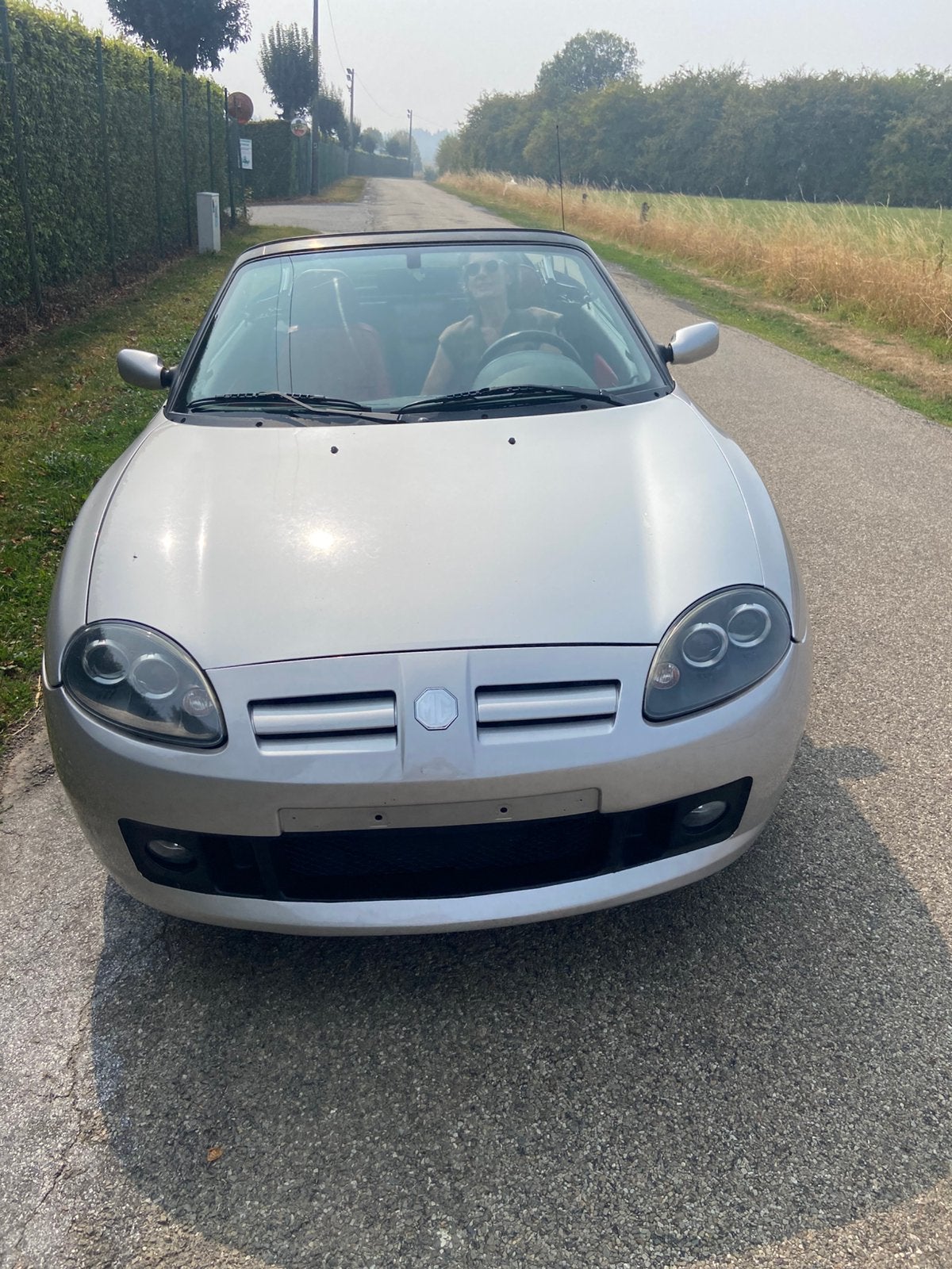 Mgf face lift TF entièrement reconditionnée état rare 1999, Cuir, Argent ou Gris, 1200 kg, 2 portes