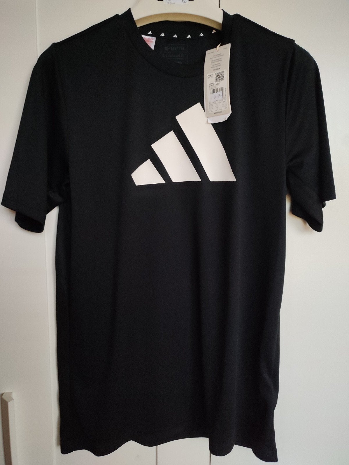 Adidas ts shirt noir 15-16 ans st03, Enfants & Bébés, Vêtements enfant | Taille 176, Enlèvement ou Envoi, Neuf, Adidas, Garçon
