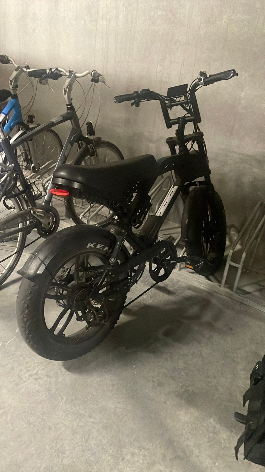 Fatbike v20, Fietsen en Brommers, Ophalen, Zo goed als nieuw
