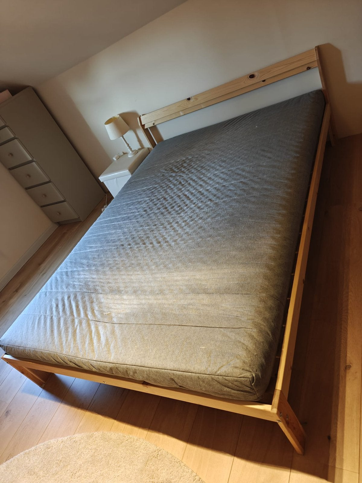Ikea bed met lattenbodem en matras, Enlèvement, Comme neuf
