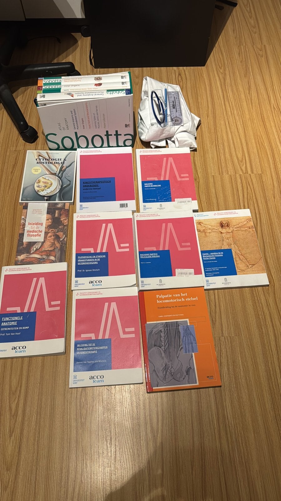 kinesitherapie en revalidatiewetenschappen boeken 1 ste jaar, Ophalen of Verzenden, Zo goed als nieuw