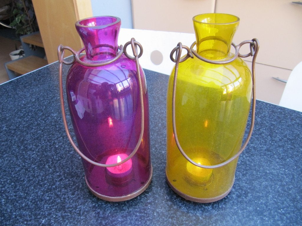 lantaarn glas 24 cm hoog, geel of fuchsia, kaars theelichtje, Lantaarn, Geel, Ophalen of Verzenden, 24 cm