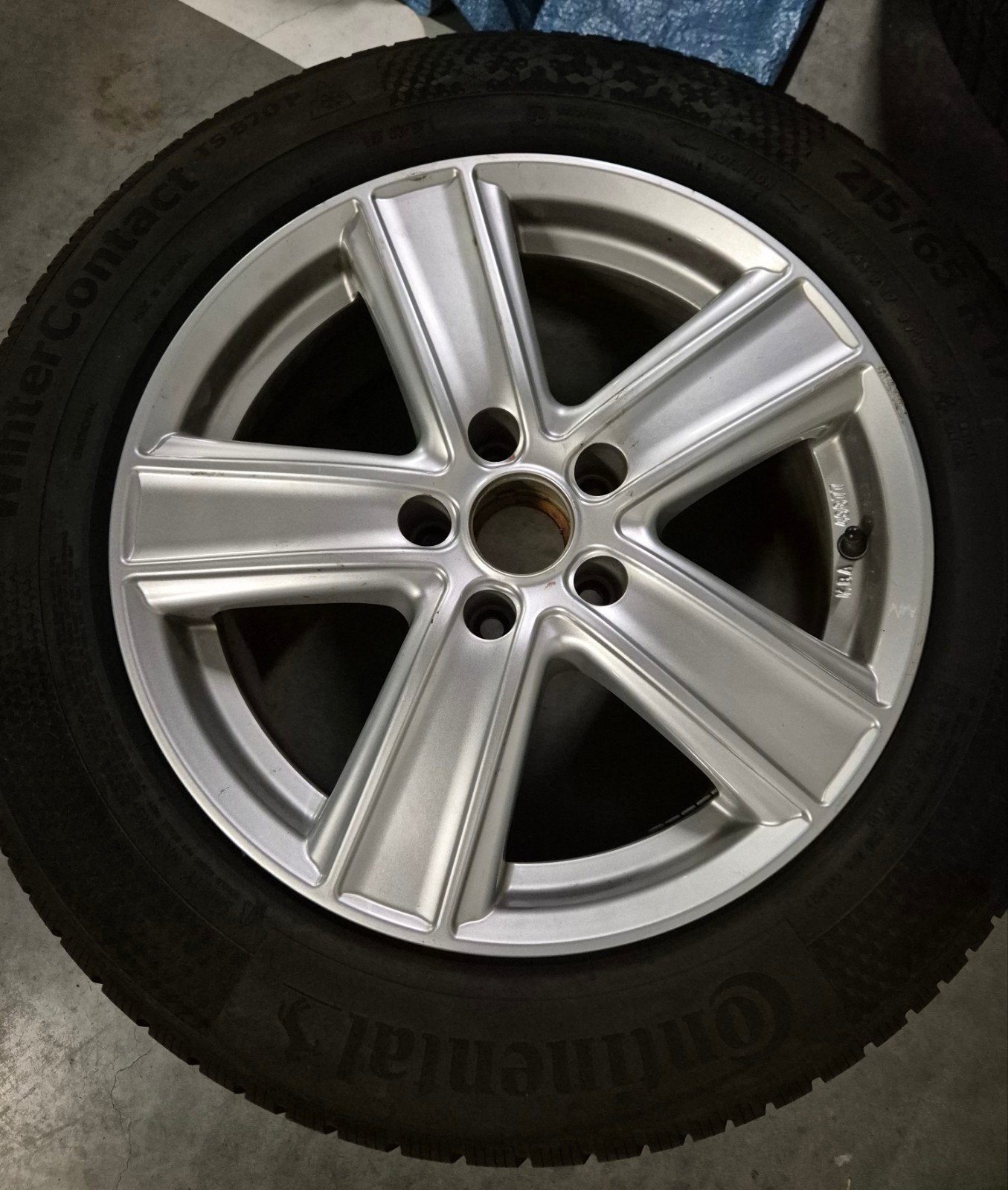 4 Winterbanden Continental met Dezent velg voor VW TIGUAN, Auto-onderdelen, Banden en Velgen, Ophalen, Gebruikt, Winterbanden