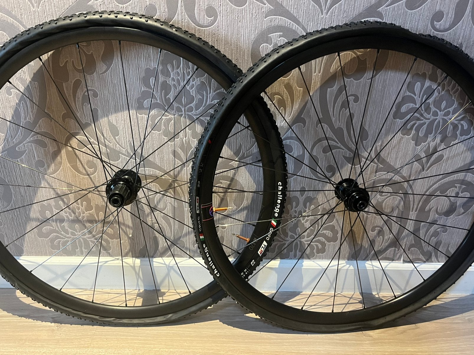 Dt swiss wielset met challenge grifo, Enlèvement, Comme neuf