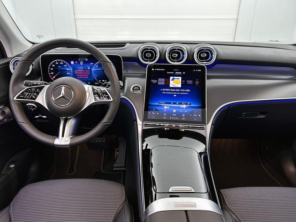 Mercedes-Benz GLC-Klasse 300 e 4Matic SUV Luxury Line Panora, Autos, 177 g/km, Achat, Entreprise, 2000 kg