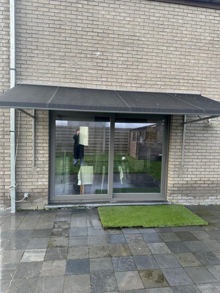 Harol zonneluifel 4meter uitval 1.60m met afstansbediening, Enlèvement