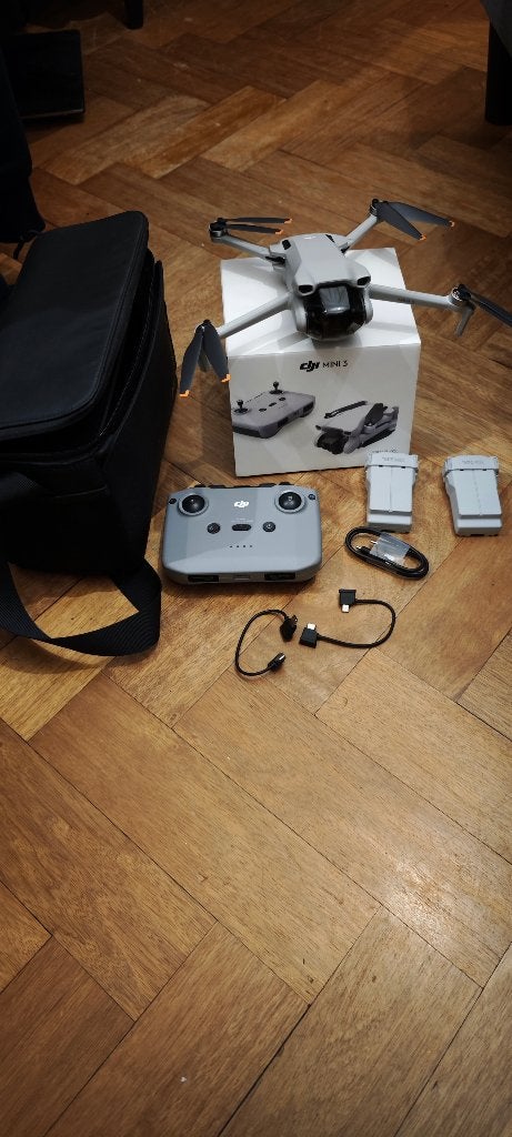 DJI MINI 3 SET 2 BATTERIE + SAC, Drone avec caméra, Moins de 250 g, Qualité supérieure, Comme neuf
