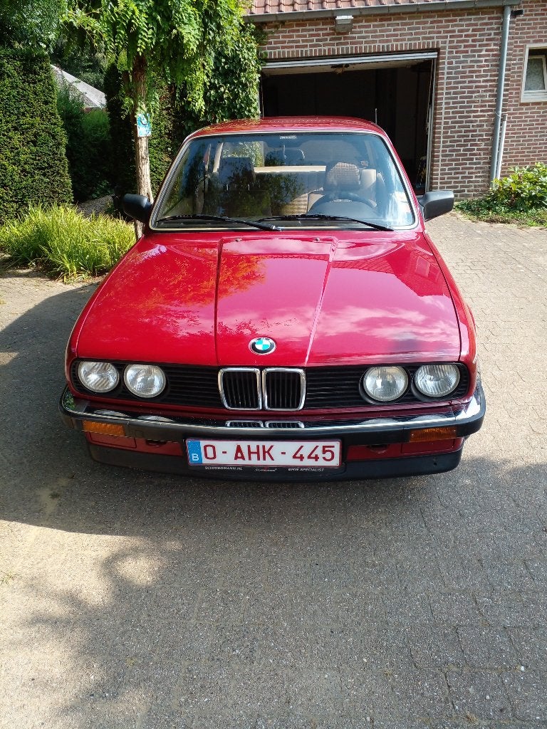 Oldtimer BMW E30, Auto's, 100 kW, Beige, Handgeschakeld, 2 zetels