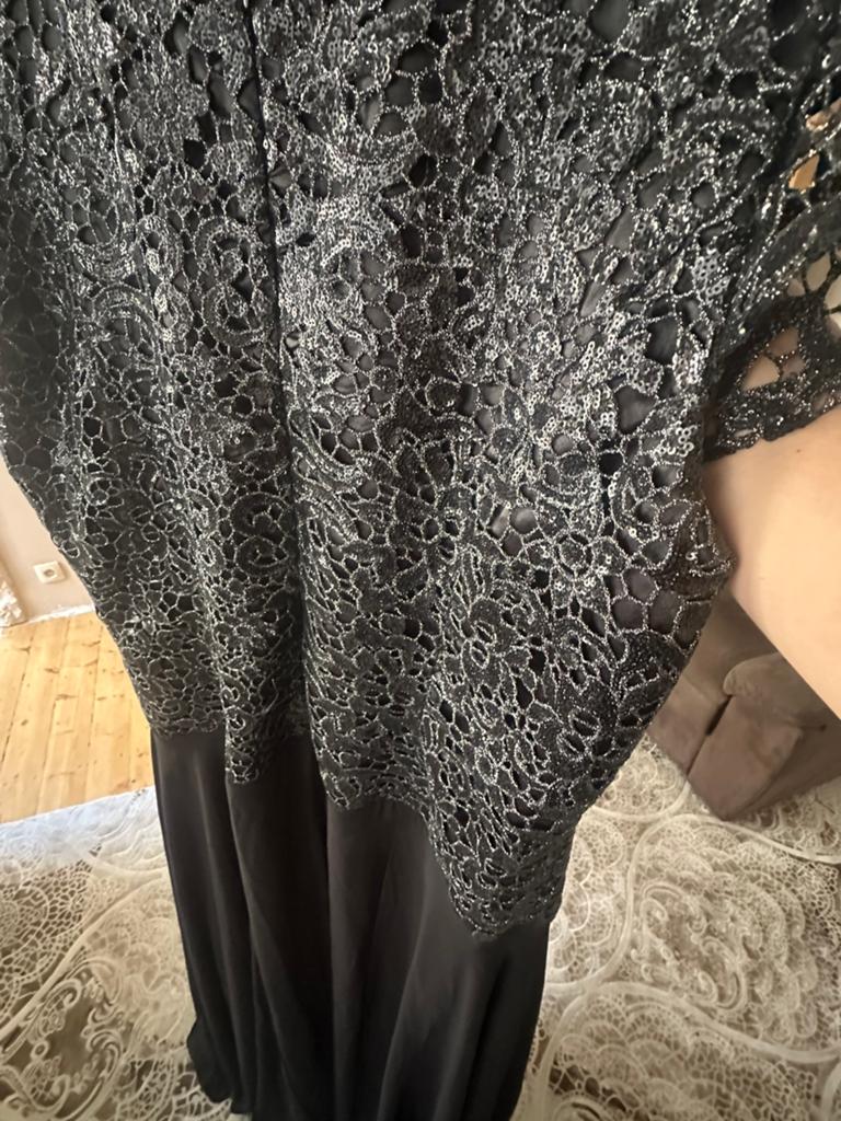 Robe de soirée noire élégante avec dentelle, Enlèvement