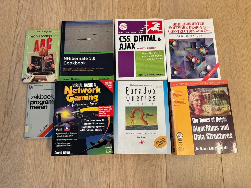 Lot 8 boeken programmeren Nhibernate Delphi Paradox VB4 C++, Boeken, Ophalen, Zo goed als nieuw, Programmeertaal of Theorie, Diverse auteurs
