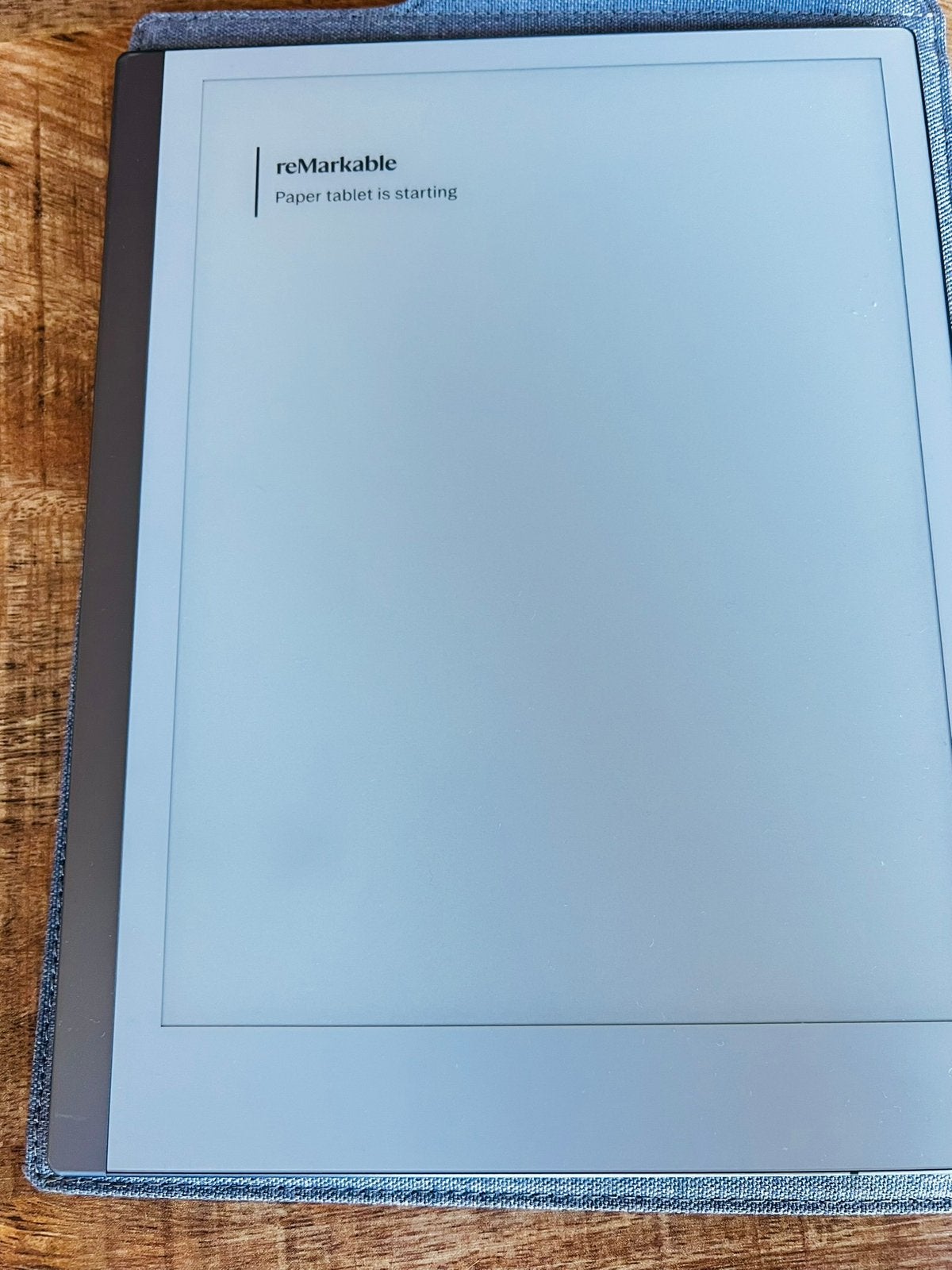 reMarkable Paper Tablet met Marker en Folio Hoes, Ophalen of Verzenden, Zo goed als nieuw