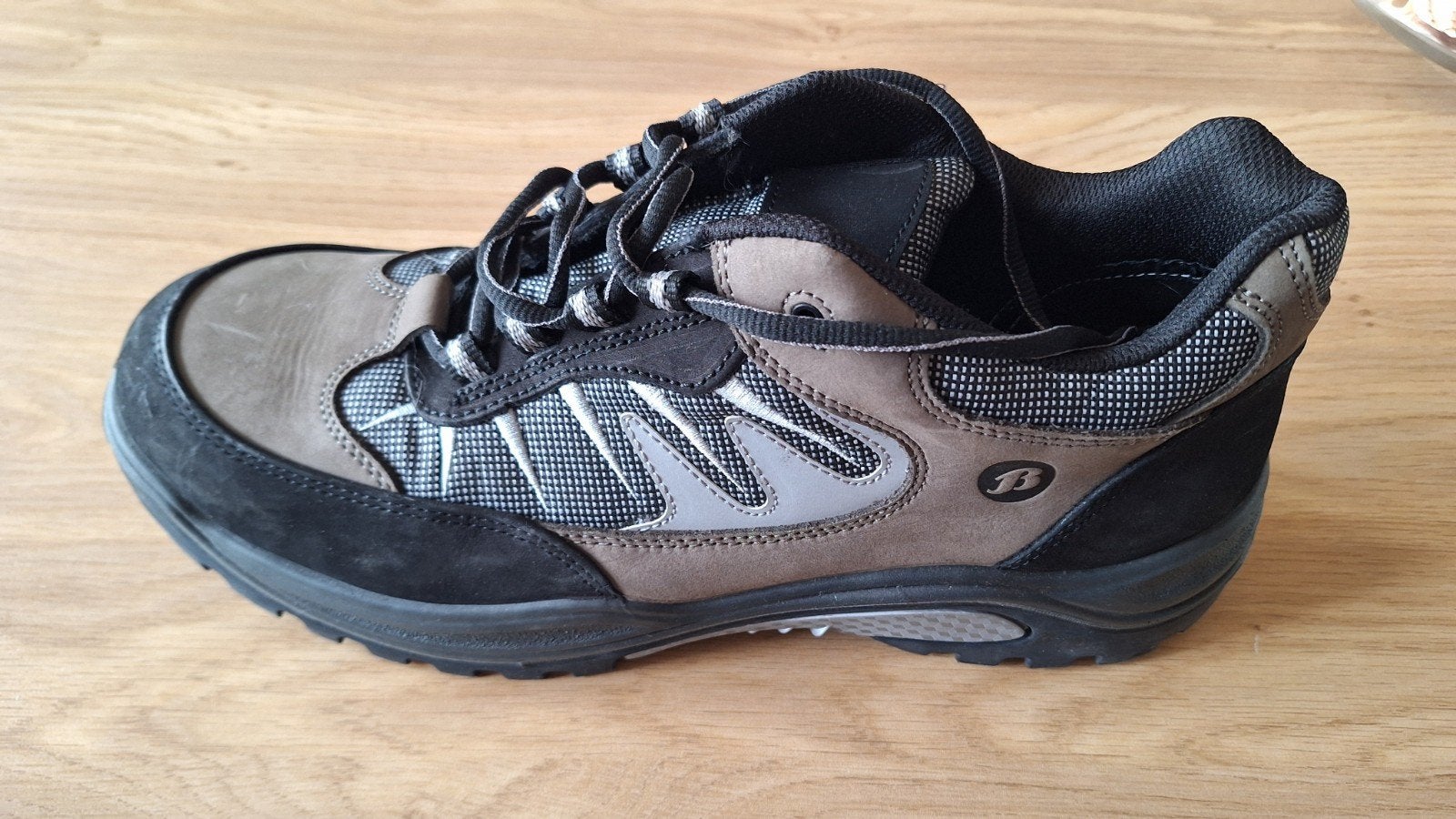 Chaussures de travail Bata Industrials Traxx 23 taille 48, Bata, Enlèvement ou Envoi, Chaussures de travail, Comme neuf