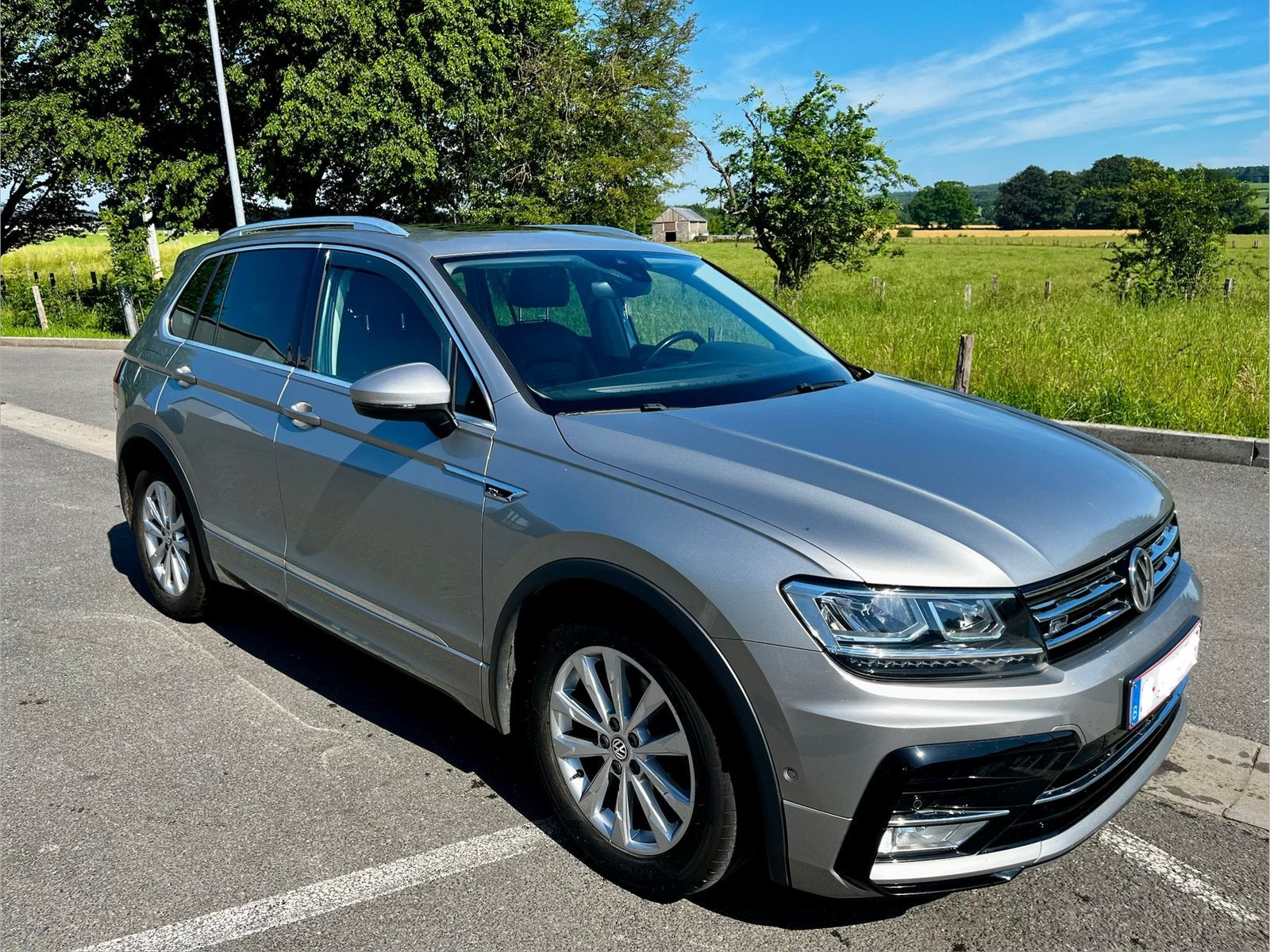 Volkswagen Tiguan R-Line 2.0 TDI 150 ch 110kw, Auto's, Volkswagen, Voorwielaandrijving, Leder, 5 deurs, Particulier