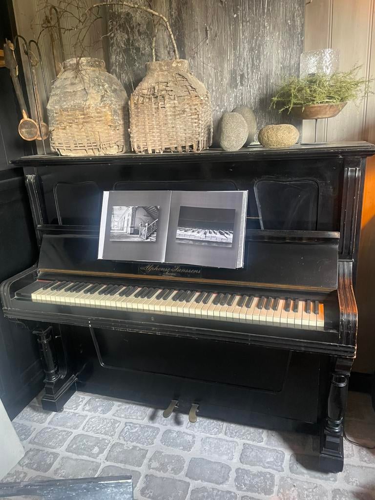 GRATIS Piano, Muziek en Instrumenten, Ophalen, Zo goed als nieuw, Piano