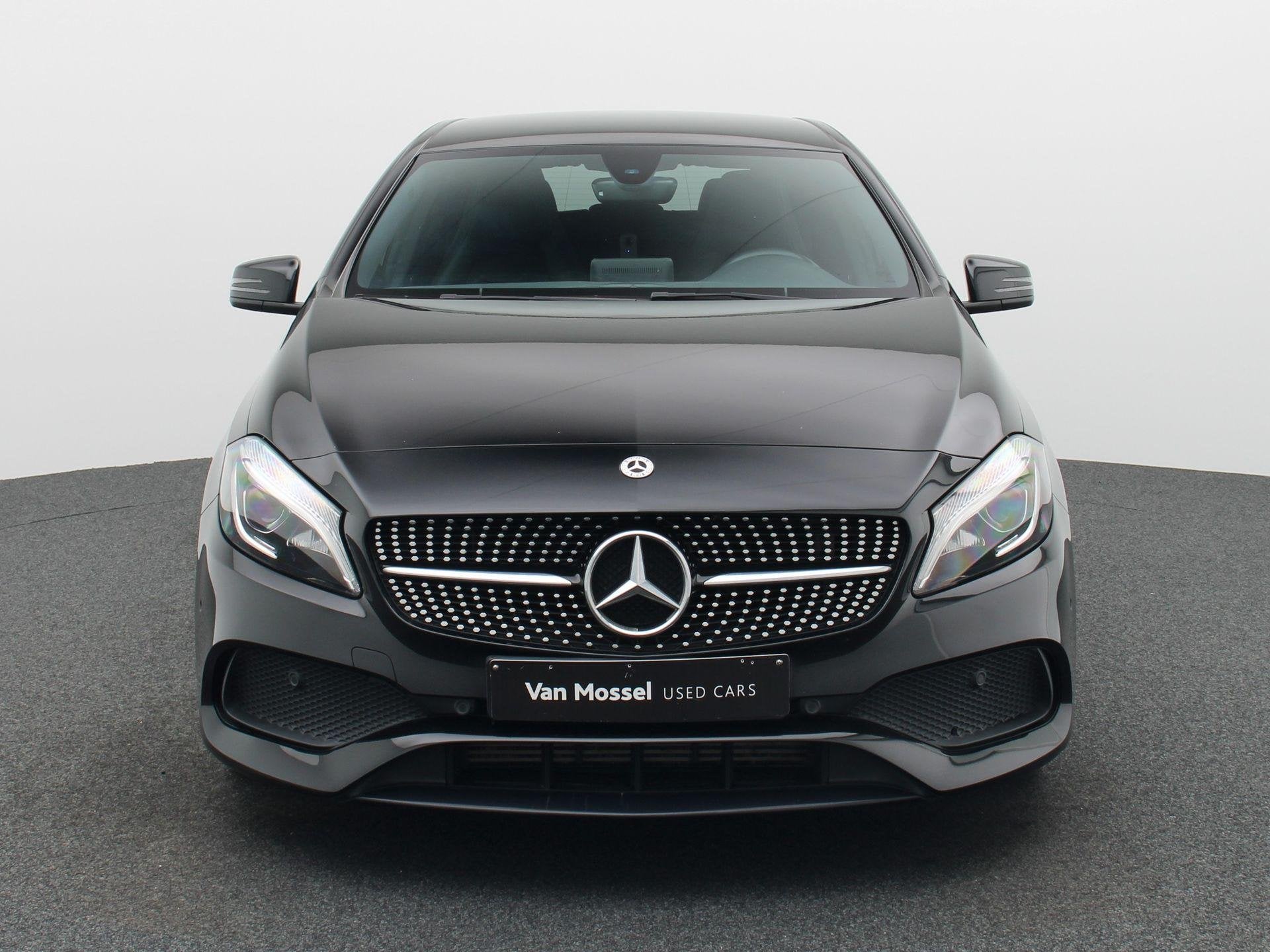 Mercedes-Benz A-Klasse A 180 AMG LINE + DCT+NAVI+PDC, Stof, 4 cilinders, 136 pk, Zwart