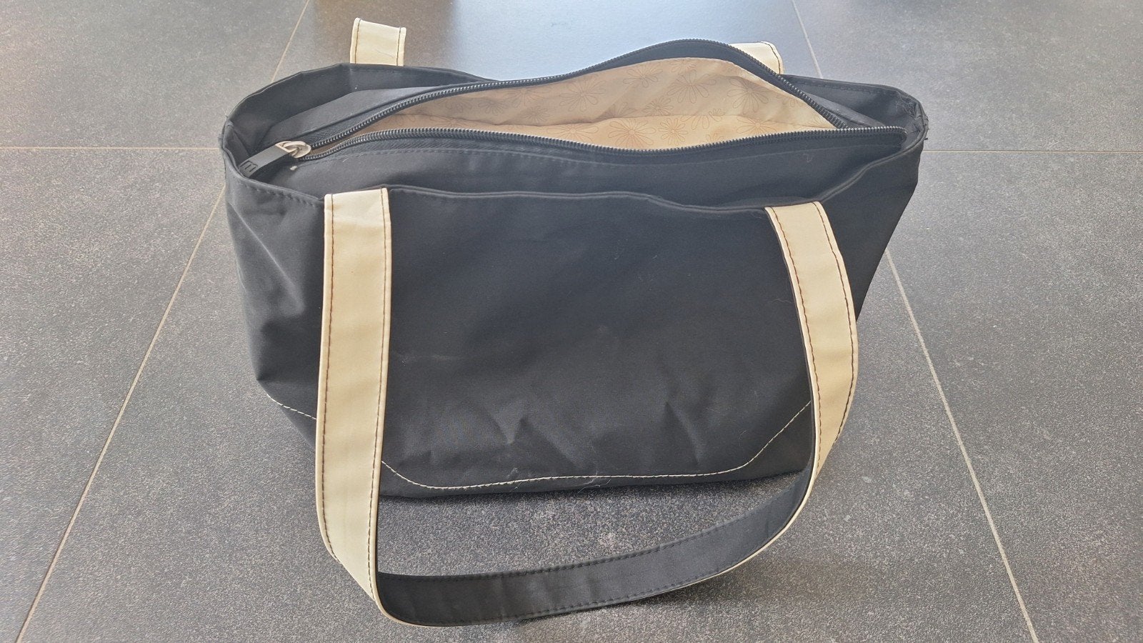 Medela handtas, Ophalen, Gebruikt, Medela