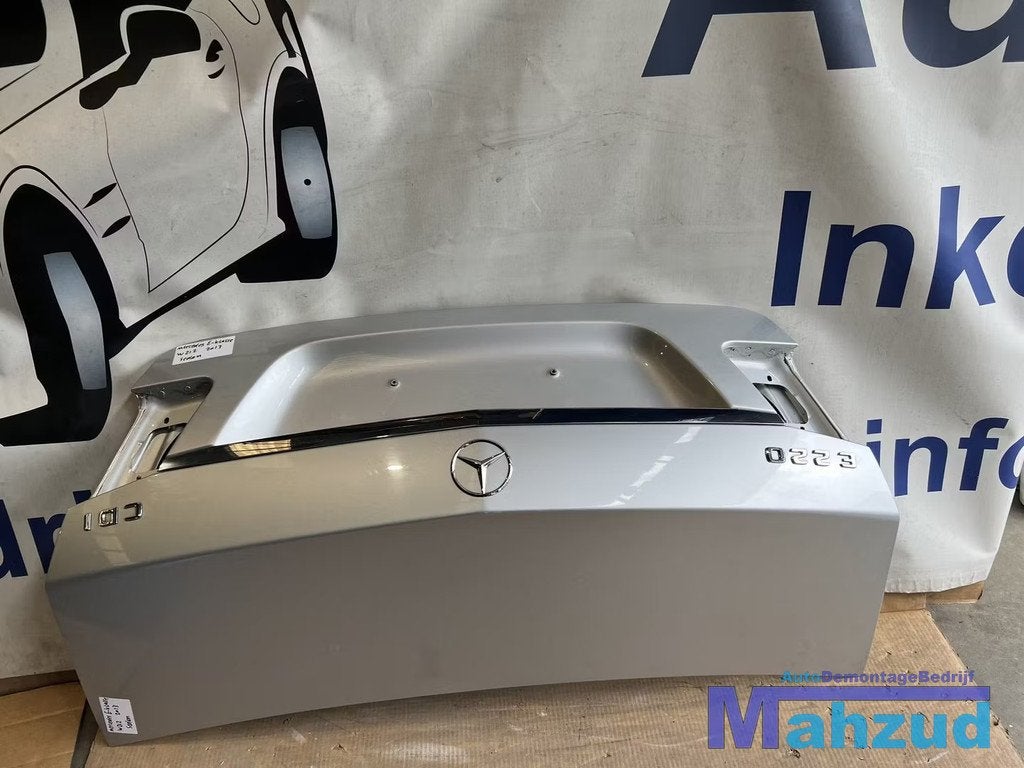 MERCEDES E KLASSE W212 Grijs achterklep compleet 2009-2016, Autos : Pièces & Accessoires, Mercedes-Benz, Utilisé, Mercedesstrasse 120
70372  Stuttgart, DE