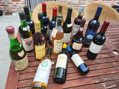 Lot de vieux vins/restes de cave (17 bouteilles), Collections, Vins, Enlèvement