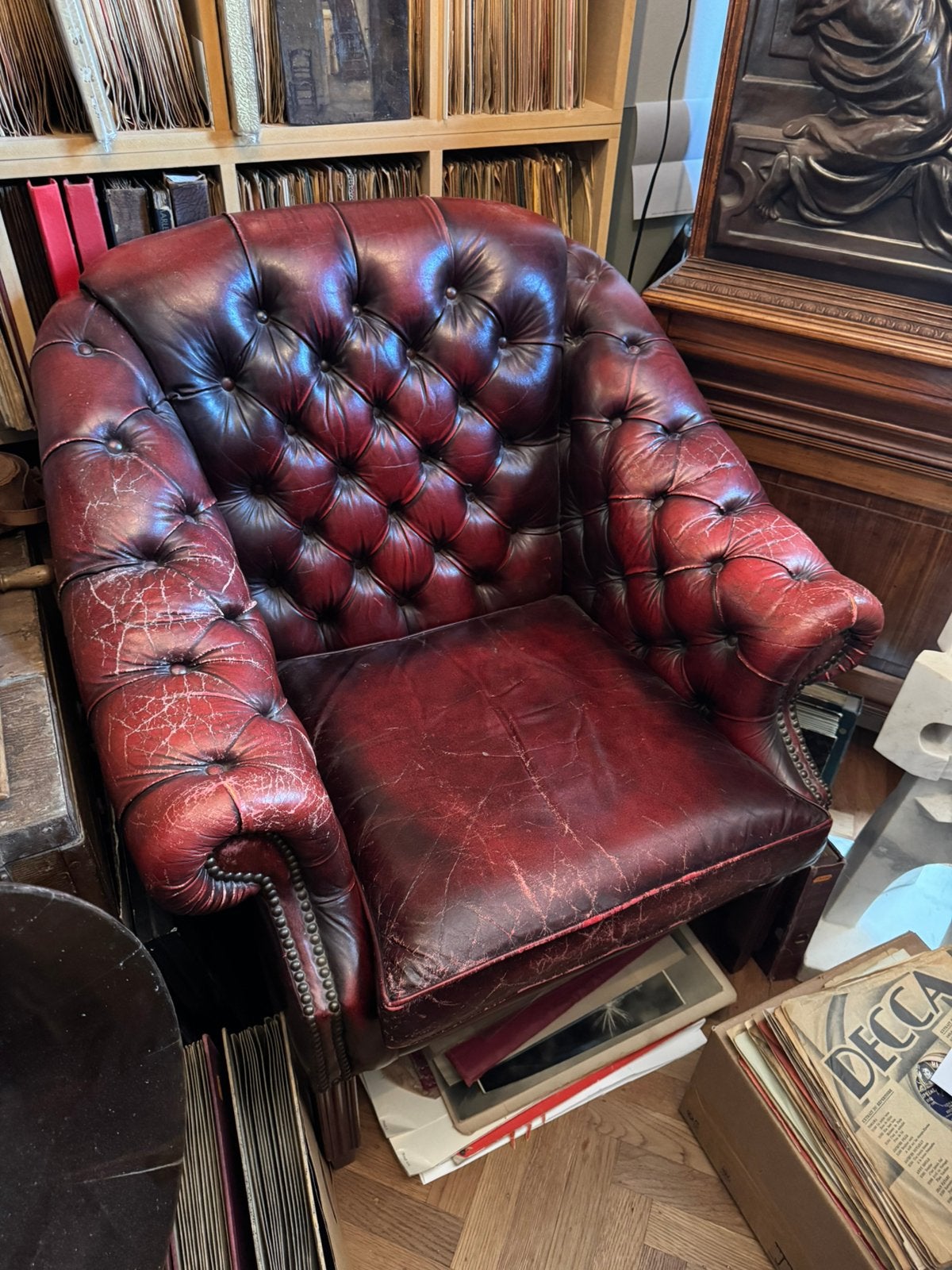Monoplace Chesterfield rouge des années 1930, Antiquités & Art, Enlèvement