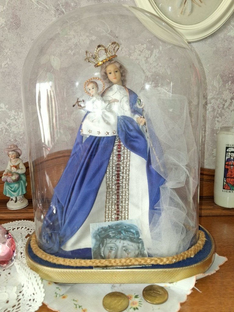 Cloche avec statue de Marie, Plastique, Enlèvement, Comme neuf