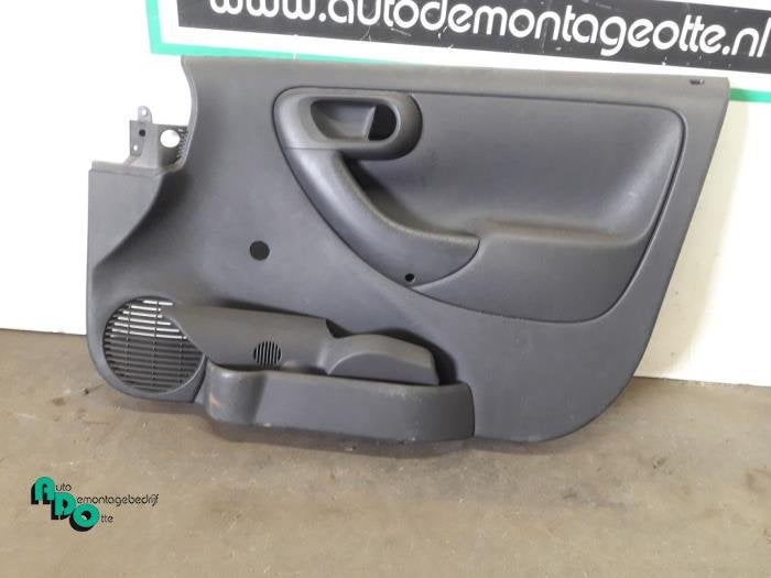 Portierbekleding 2Deurs rechts van een Opel Combo (Combo 02-, Gebruikt, -, -, Opel
