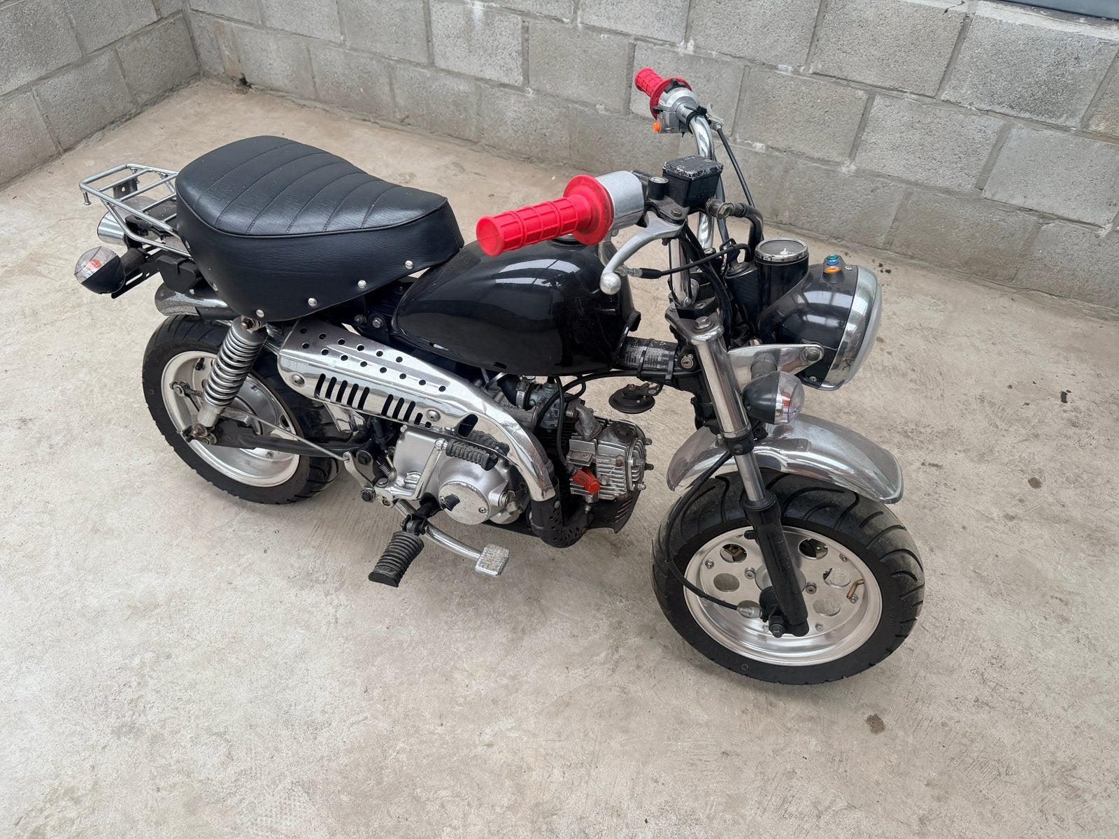 Monkey 50cc B klasse met papieren, Fietsen en Brommers, Ophalen, Zo goed als nieuw