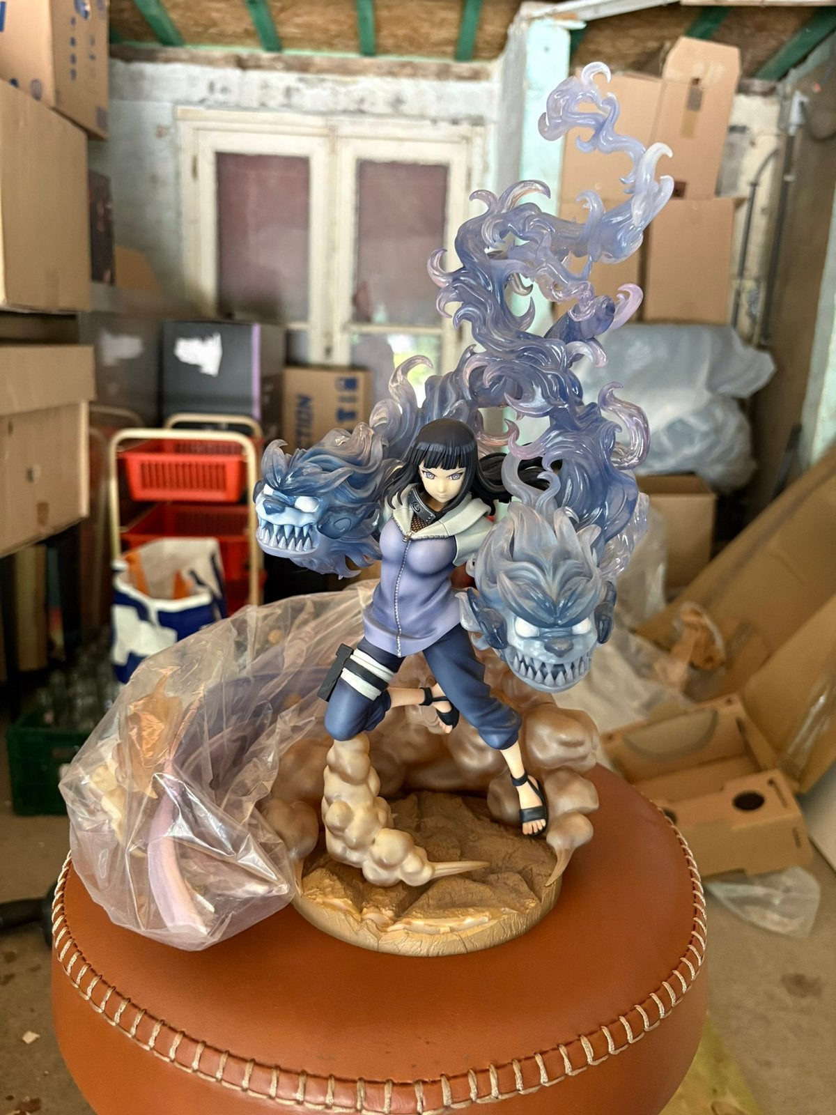 Figurine Hinata, Enlèvement