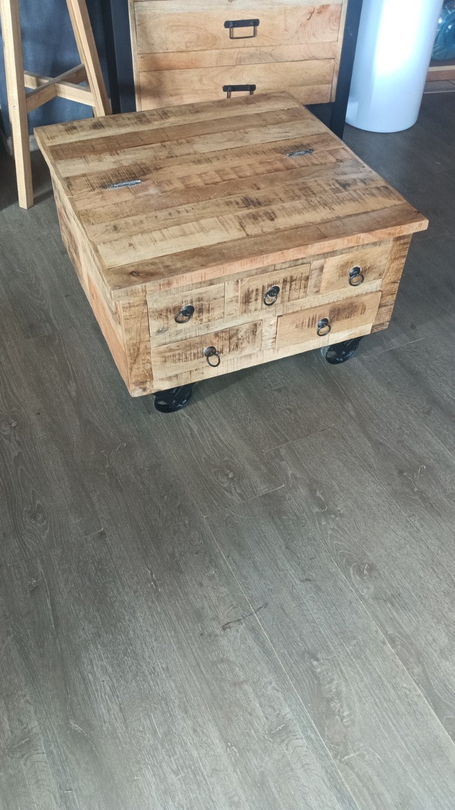 Table basse en bois de manguier, Neuf, 50 à 100 cm, Carré, Enlèvement