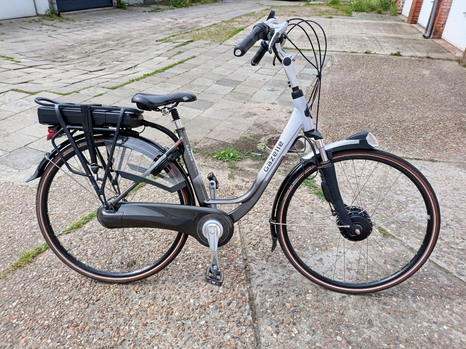 Gazelle Orange C8 comfort Hybrid F dames, Fietsen en Brommers, Ophalen, Gebruikt, Minder dan 47 cm, 50 km per accu of meer