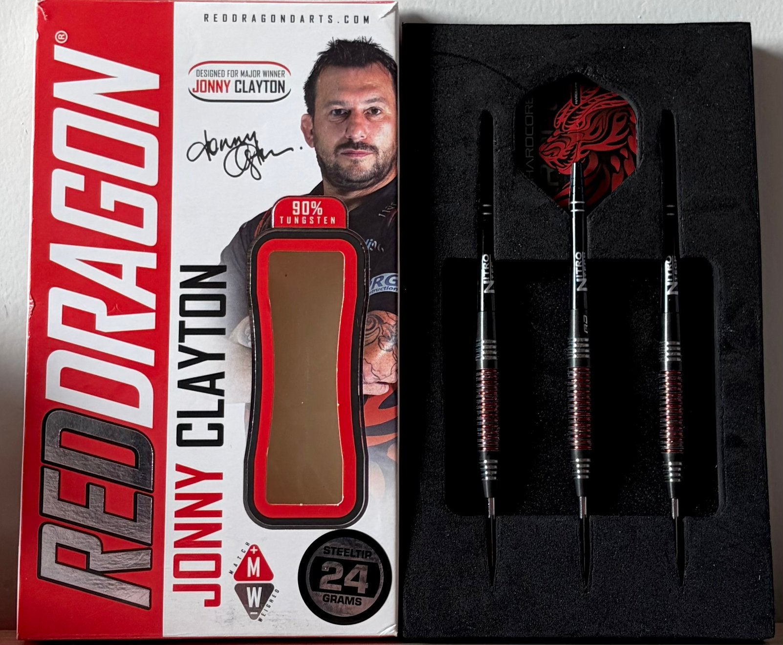 Red dragon Jonny Clayton 24gram, Sport en Fitness, Ophalen of Verzenden, Nieuw