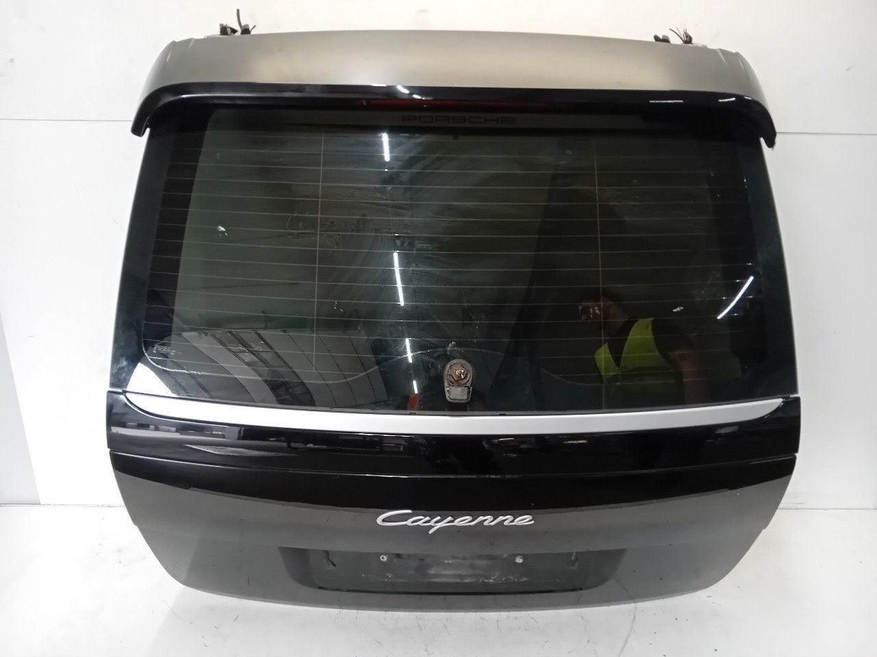 Achterklep Porsche Cayenne, Auto-onderdelen, Onderdelen@venauto.nl, Van der Ven Autorecycling B.V., Gebruikt, Ettenseweg 76, 4706 PB Roosendaal, The Netherlands