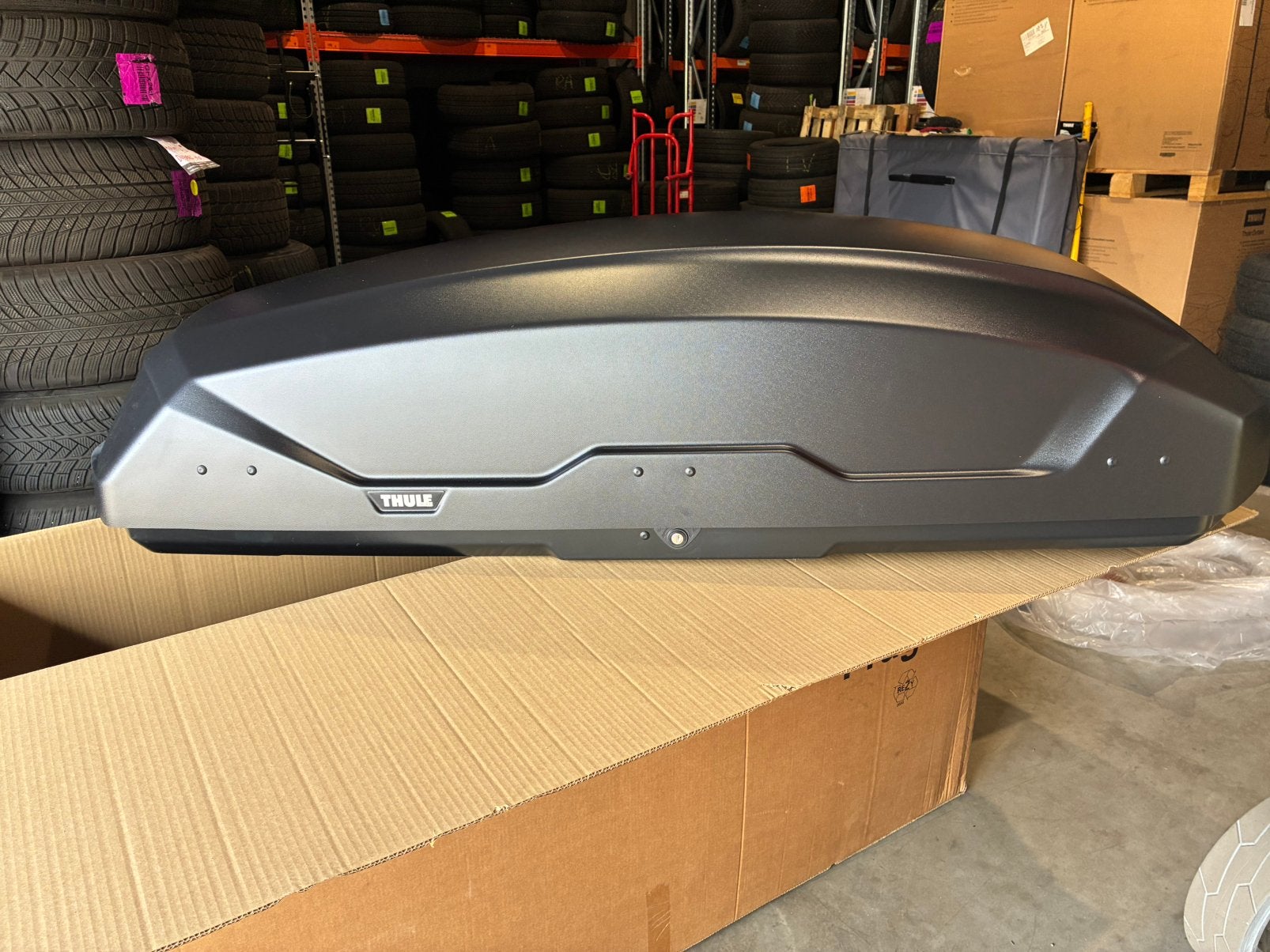 Nieuwe dakkoffer Thule pulse Medium, Auto diversen, Dakkoffers, Ophalen, Nieuw