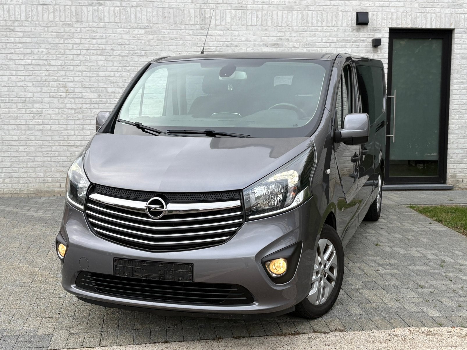 Opel vivaro Cosmo 10/2016 139.000km’s Lang chassis Gekeurd *, Euro 6, 1600 cc, Grijs, Particulier