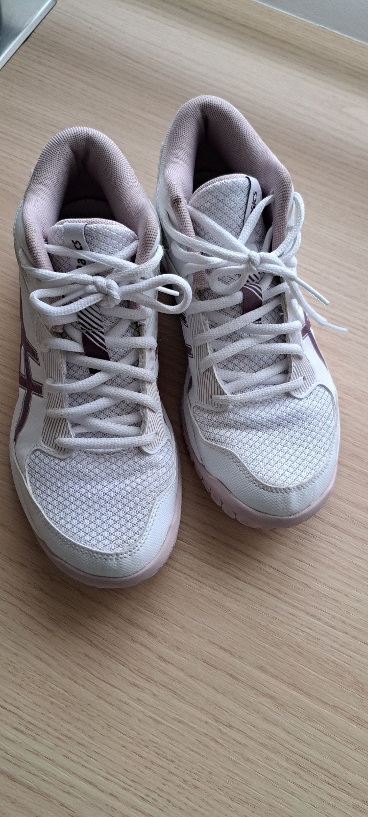 Hoge volleybalschoenen Asics maat 37, Sport en Fitness, Loopsport en Atletiek, Ophalen, Asics