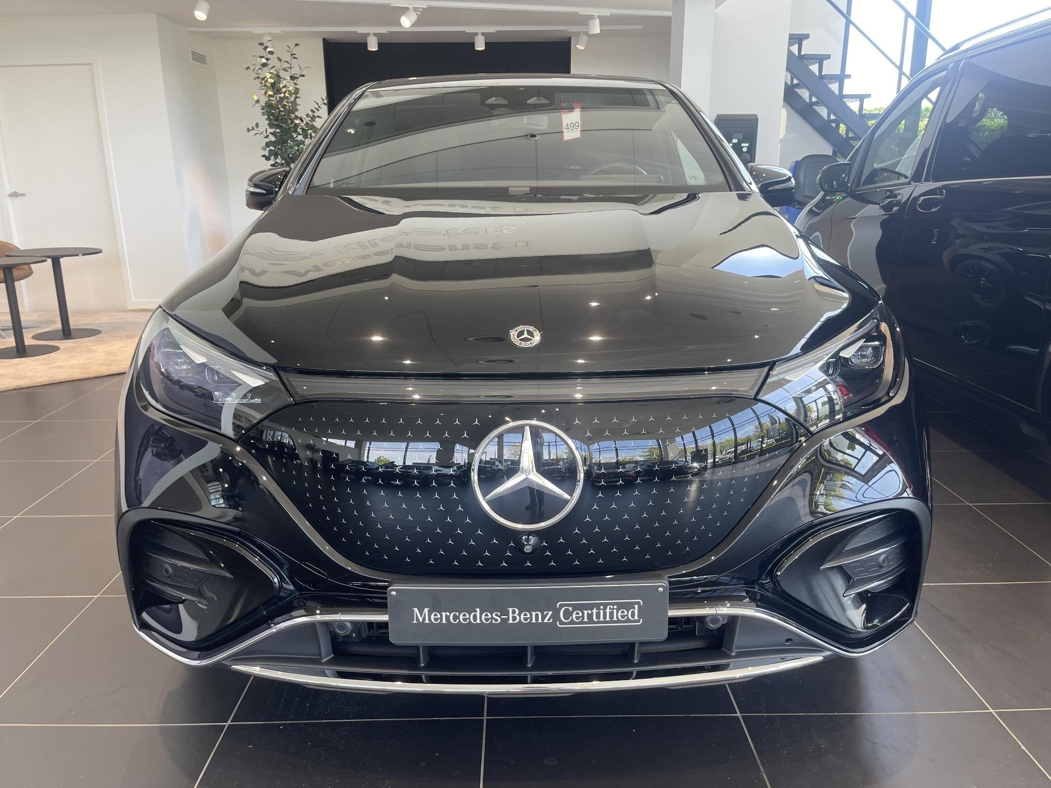 Mercedes-Benz EQE SUV 350 4M AMG Line + AIRMATIC + TREKHAAK, Auto's, Stof, Zwart, 96 kWh, https://public.car-pass.be/vhr/383266fa-a418-4308-8a7d-39df3d8e4705