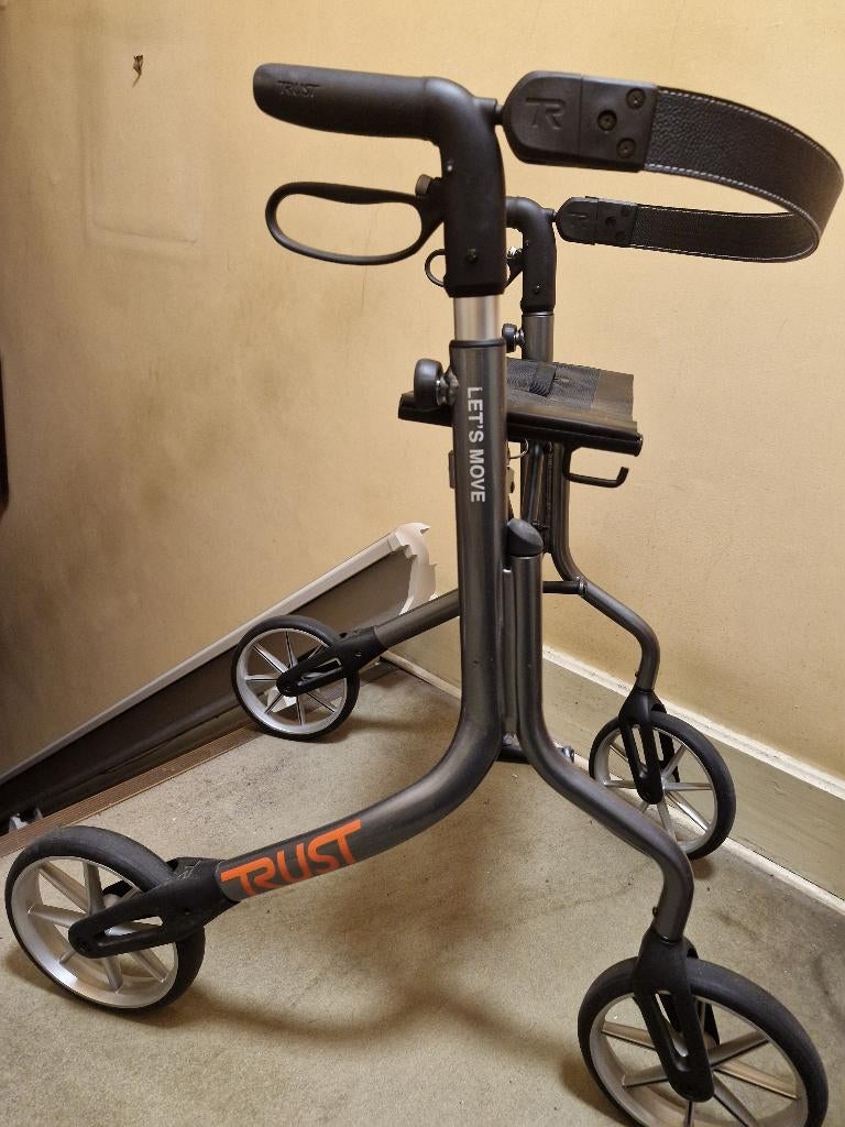 Rollator Trustcare Let's move, Ophalen, Opvouwbaar, Zo goed als nieuw