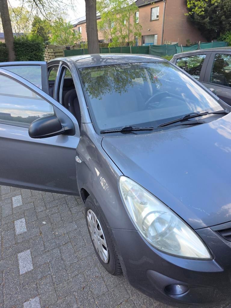 Hyundai  i20 ,year buit 2011,  1.2 engine, Auto's, Euro 5, Zwart, Handgeschakeld, 5 deurs