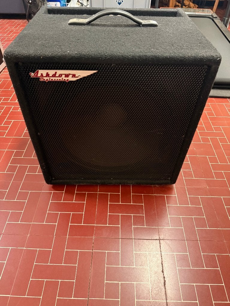 Ashdown Five Fifteen 100W Basversterker, Musique & Instruments, Amplis | Basse & Guitare, Enlèvement, Utilisé, Guitare basse, 100 watts ou plus